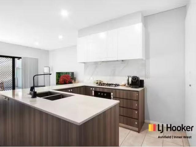 Condo for rent in Sydney, New South Wales