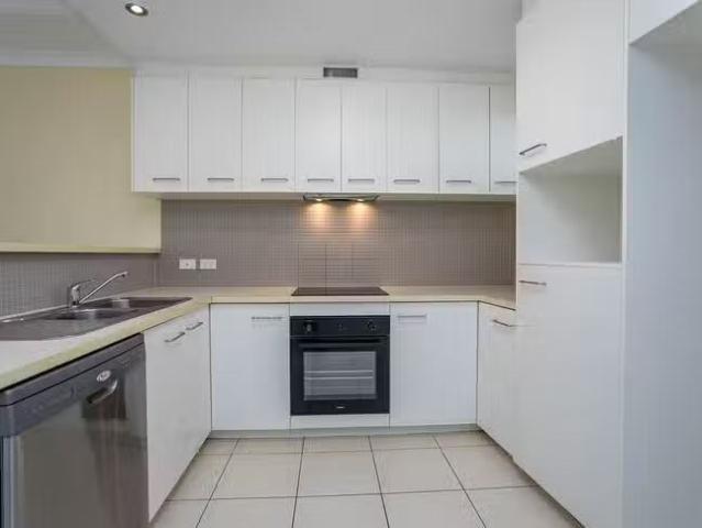 House for rent in Cockburn Central, Western Australia