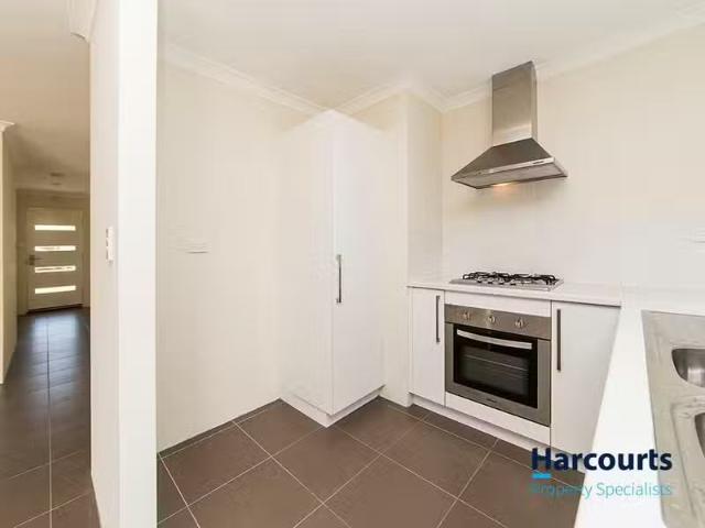 House for rent in Queens Park, Western Australia