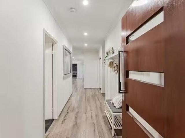House for rent in Golden Bay, Western Australia