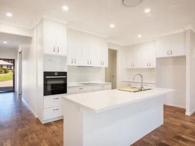 House for rent in Cabarlah, Queensland