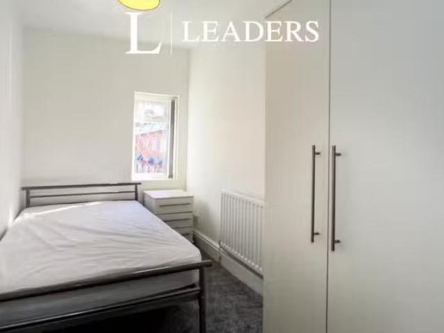 House for rent in Broken Cross, Macclesfield