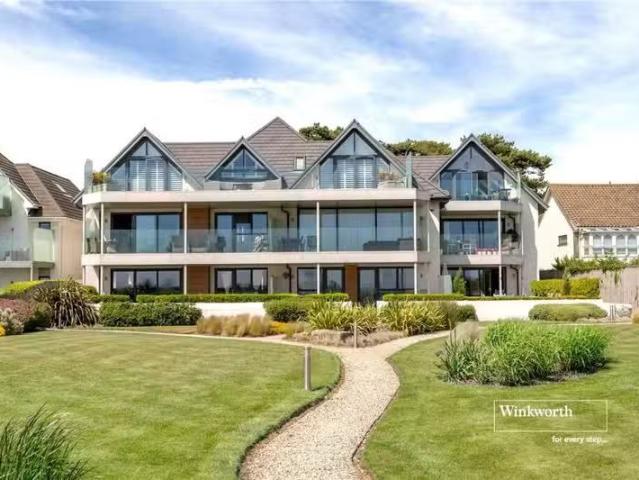 Apartment for rent in Highcliffe