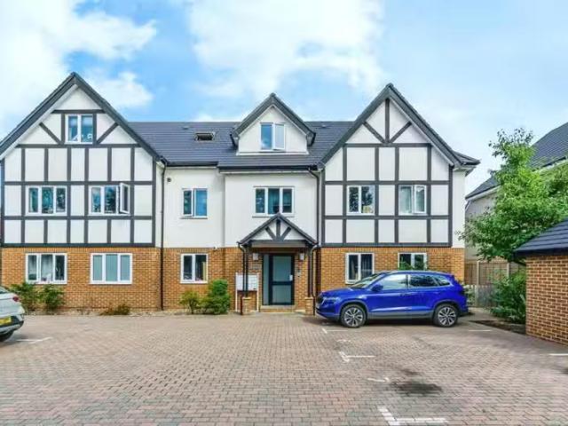 House for rent in London Borough of Croydon, Hillview