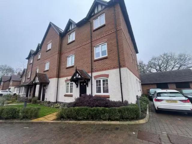 House for rent in New Bilton, Warwickshire