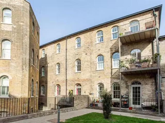 House for rent in Mile End, Greater London
