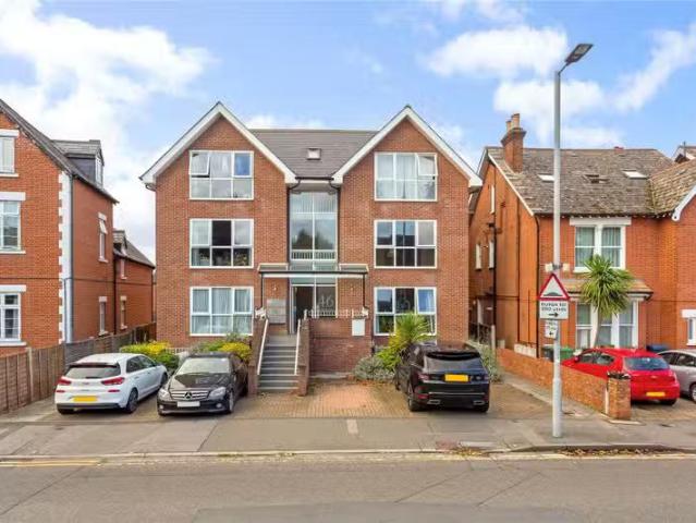 Apartment for rent in Surbiton, Greater London