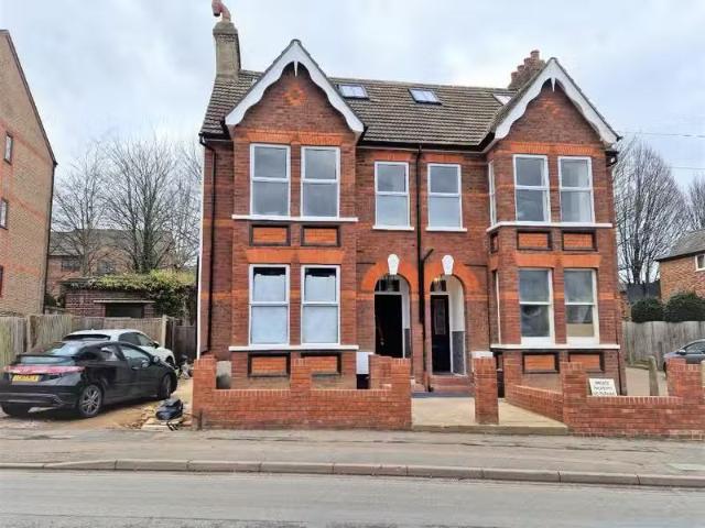 Apartment for rent in St Albans, Five Acres