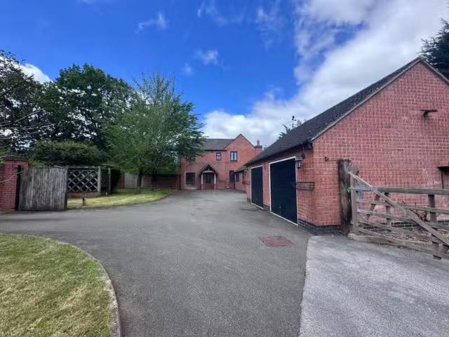 House for rent in South Lane, West Yorkshire