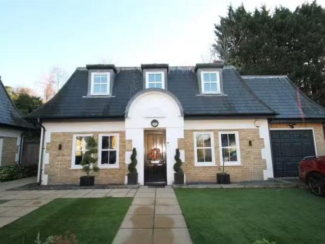 House for rent in Arkley, Greater London