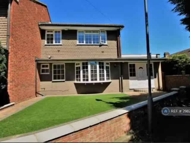 House for rent in Ilford, Greater London