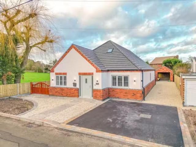 House for rent in Gun Hill, Warwickshire