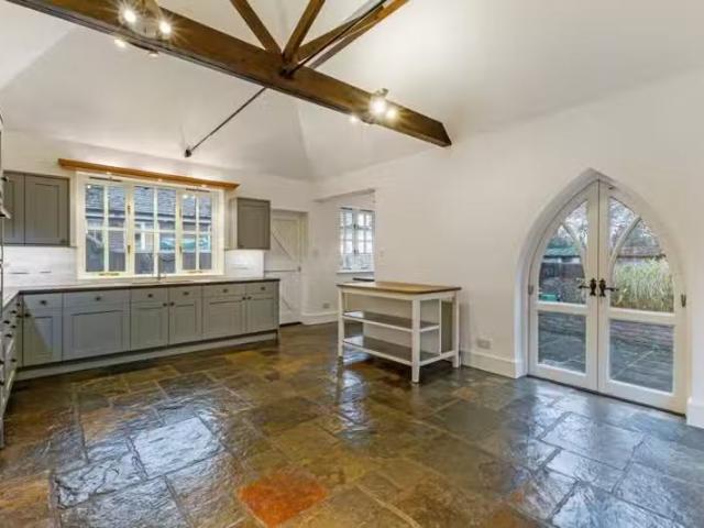 House for rent in Pouchen End, Hertfordshire