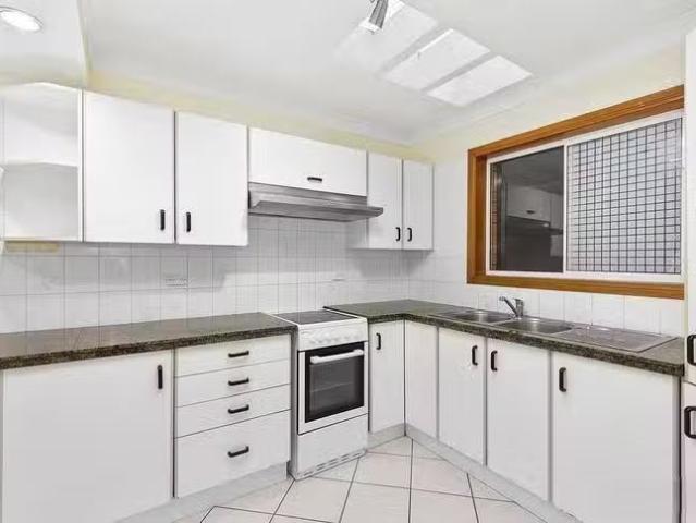 House for rent in Taringa, Greater Brisbane