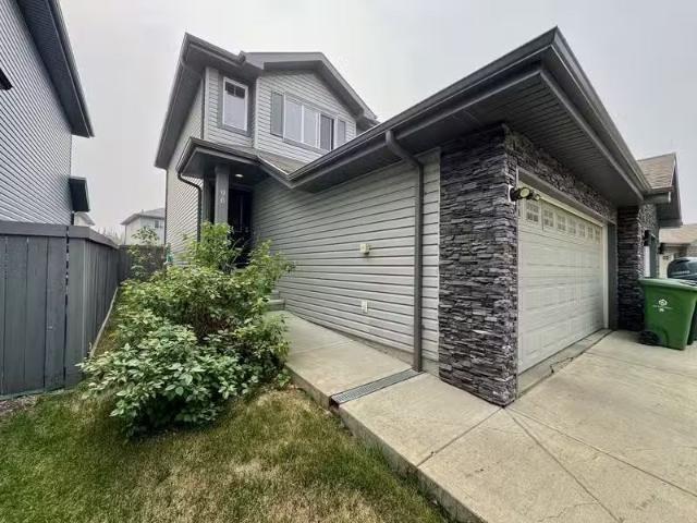 House for rent in Fort Saskatchewan, Alberta