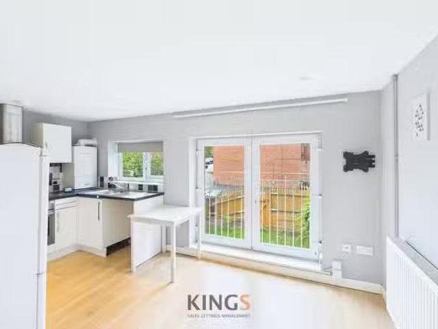Apartment for rent in Corfe Mullen
