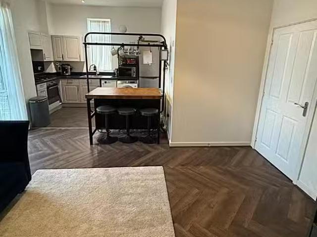 Apartment for rent in Old St. Mellons, Falcon Lodge