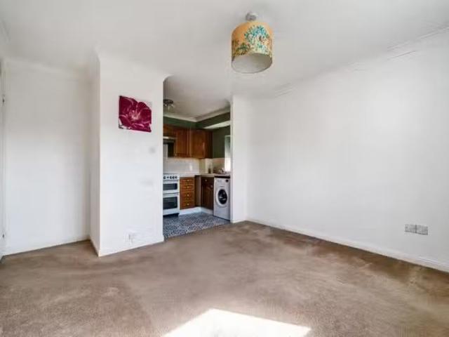 Apartment for rent in Bromley Common, Greater London