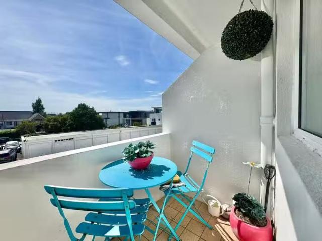 Apartment for rent in Lilliput, Poole