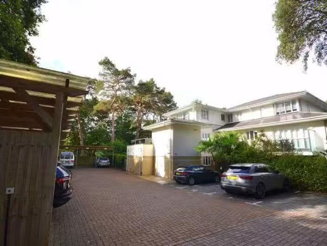 House for rent in Roehampton, Greater London