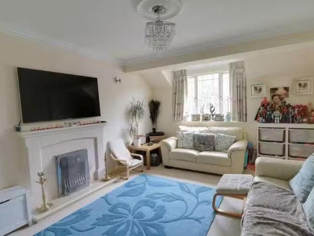 House for rent in Carshalton Beeches, Greater London