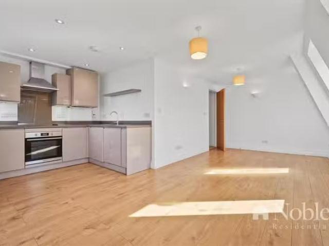 House for rent in Stroud Green, Greater London