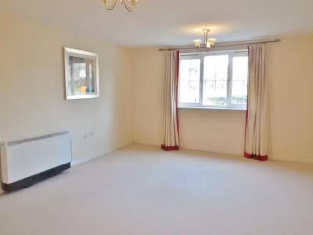 House for rent in Glyn Eiddew, Falcon Lodge