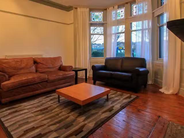 House for rent in Plasnewydd, Falcon Lodge