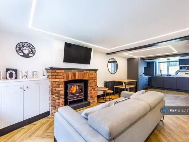 House for rent in Five Acres, Hertfordshire