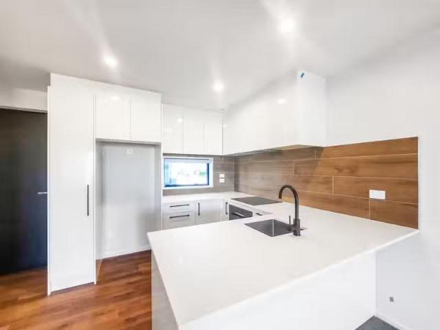 House for rent in Chaslands, Canterbury