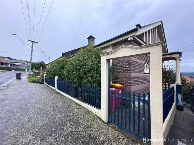 House for rent in Sydney, Blue Mountains City Council