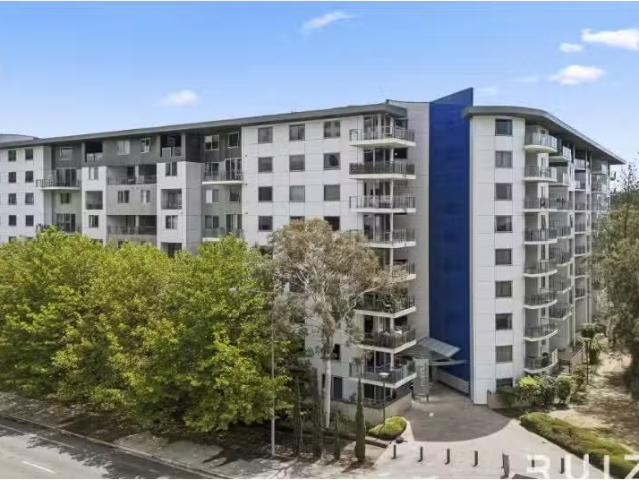 Apartment for rent in Turner, North Canberra