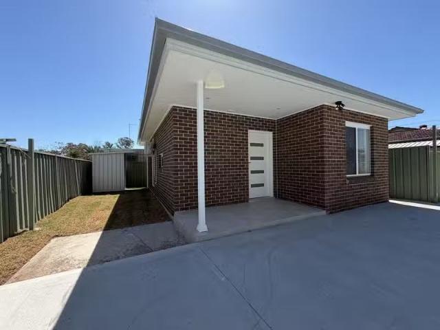 House for rent in Lethbridge Park, Sydney