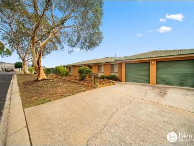 House for rent in Jerrabomberra, Queanbeyan