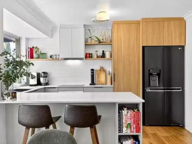 House for rent in Booragoon, Western Australia