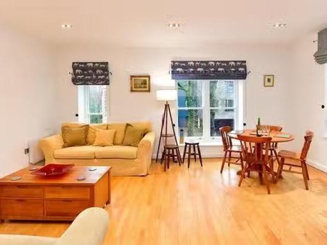 Apartment for rent in Falcon Lodge, Wales
