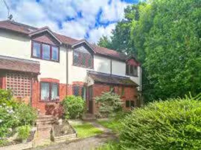 Apartment for rent in Hart, Hampshire