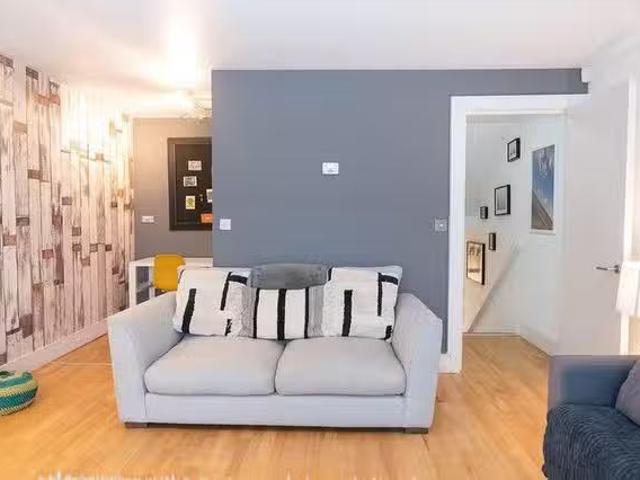 Apartment for rent in Heathlands, East Sussex