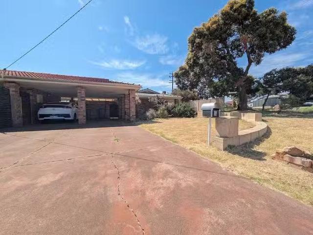 House for rent in High Wycombe, Western Australia