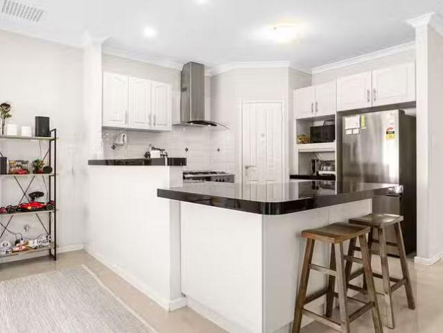 House for rent in Success, Western Australia