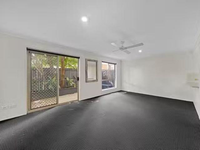 Apartment for rent in Kings Creek, Queensland