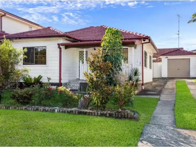 House for rent in Wollongong West, New South Wales
