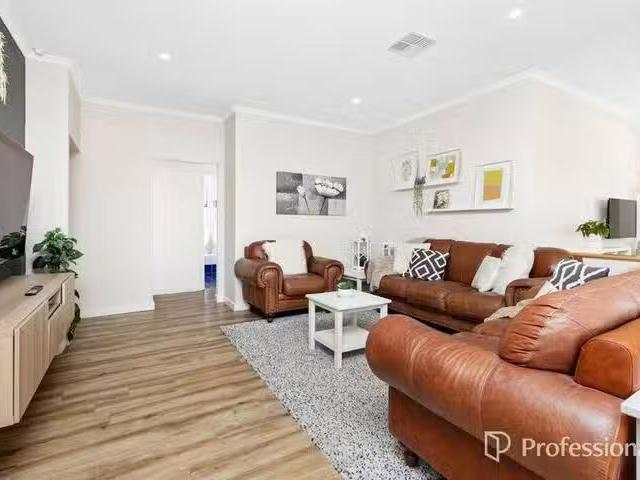 House for rent in Canning Vale, Western Australia