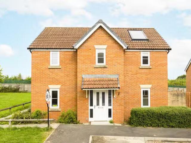 House for rent in Stoke Park, Cheswick