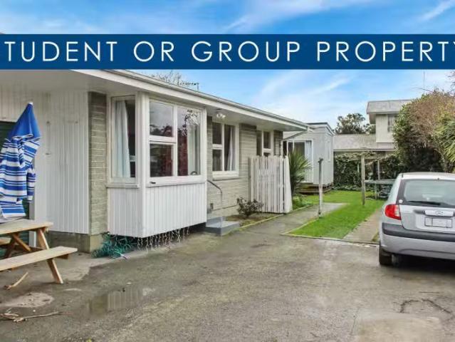 House for rent in Chaslands, Canterbury