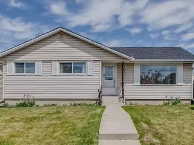 Condo for rent in Airdrie, Alberta