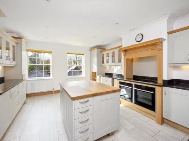 Apartment for rent in Arundel, Clapham