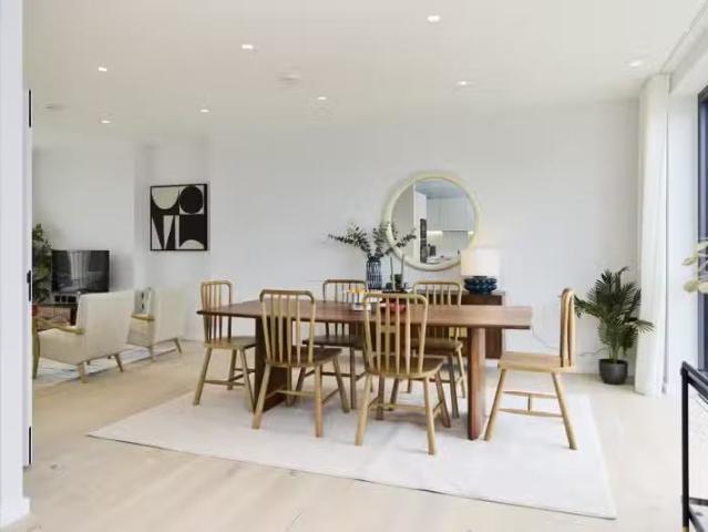 Apartment for rent in Brondesbury Park