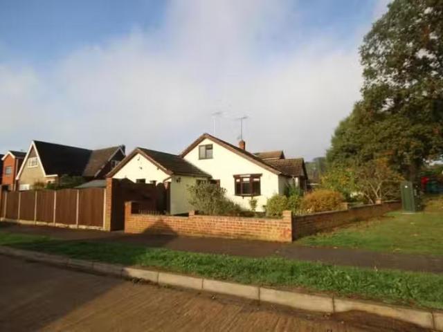 House for rent in Navestock Side, Essex