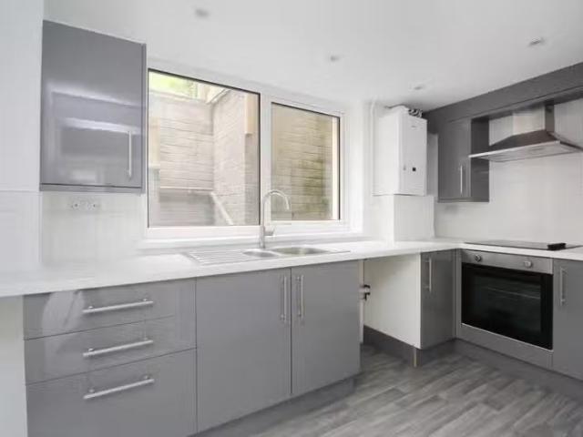 House for rent in Cwmparc, Wales